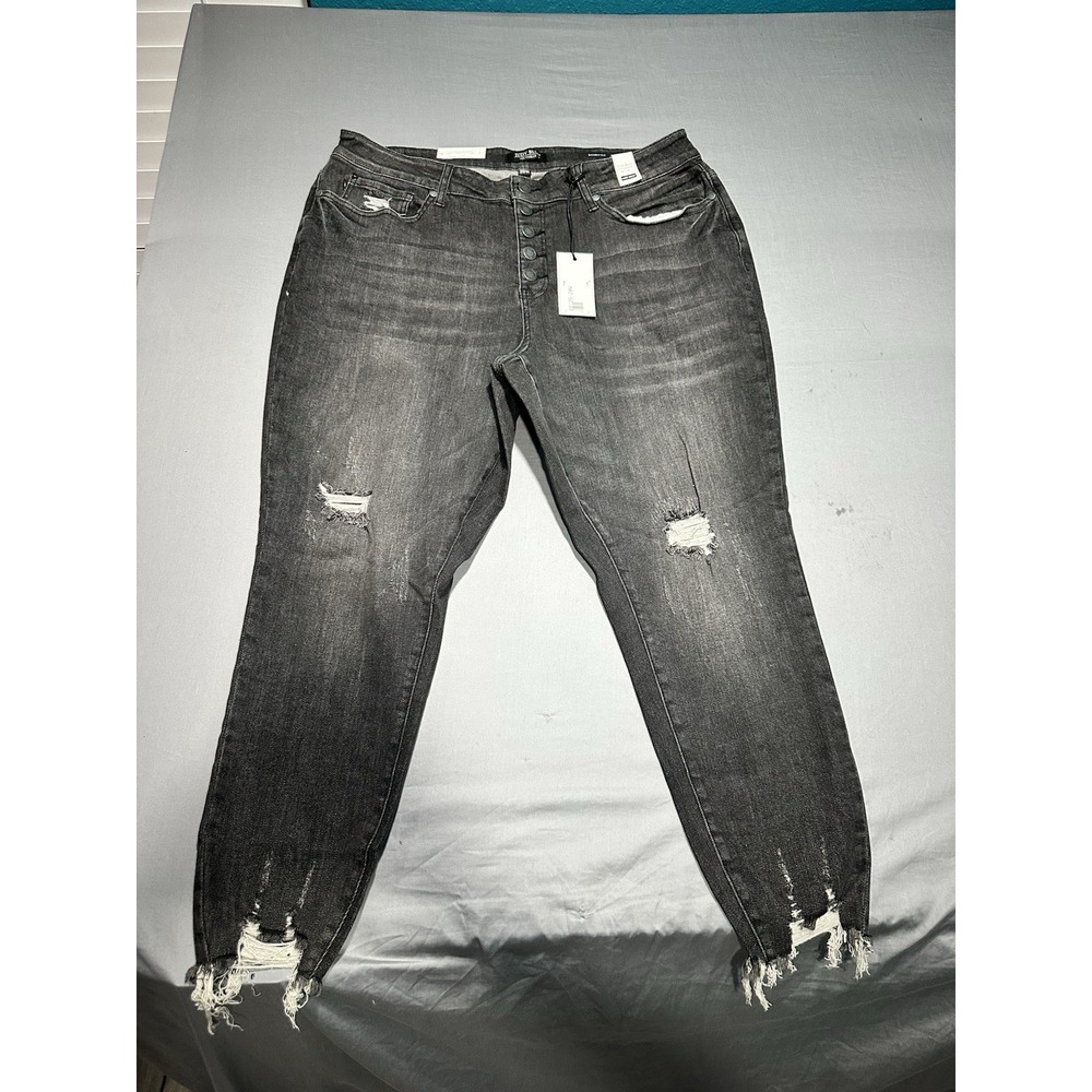 Judy Blue Black Button Fly Skinny Jeans Women's 20W‎ Skinny Fit Shark Cut Ankle